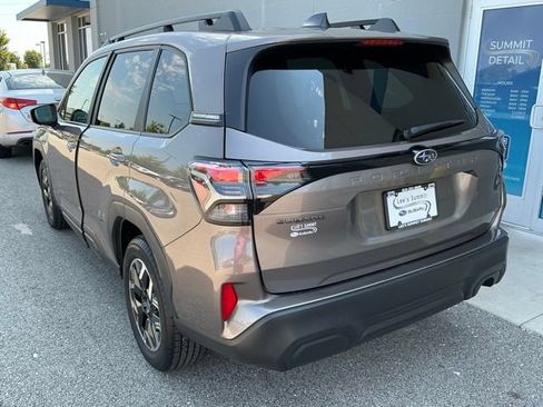 Certified 2025 Subaru Forester Premium AWD/4WD image 3