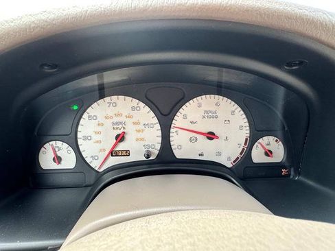 Used 2003 Saturn L-Series L200 w/ Convenience Pkg FWD image 35