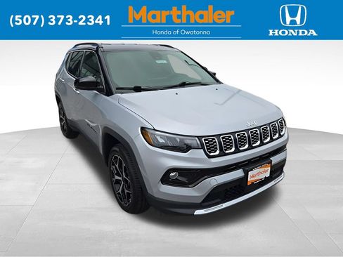 Used 2025 Jeep Compass Limited AWD/4WD image 7