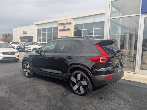 Used 2023 Volvo XC40 Recharge Ultimate image 4