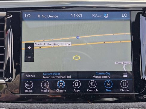 Used 2019 Chrysler Pacifica Limited w/ Advanced Safetytec Group FWD image 19