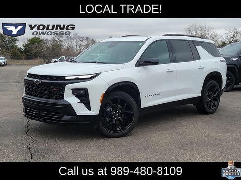 Used 2024 Chevrolet Traverse RS image 1