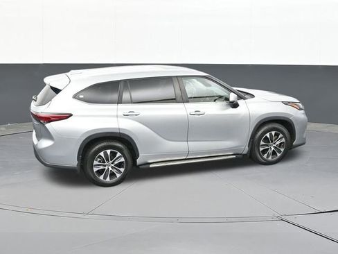 Used 2023 Toyota Highlander XLE FWD image 47