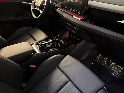 New 2025 Audi Q6 e-tron Premium Plus image 15