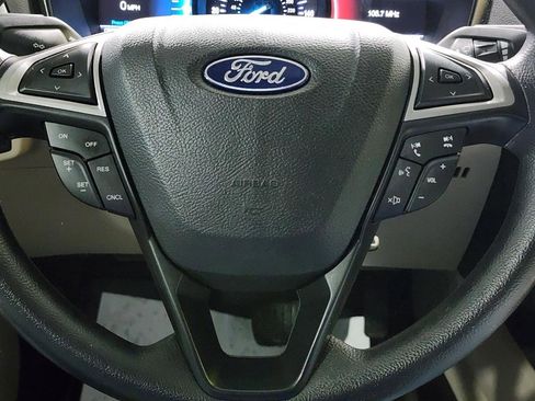 Used 2018 Ford Fusion SE w/ Fusion SE Technology Package image 17