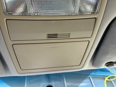 Used 2009 Toyota Camry LE FWD image 23