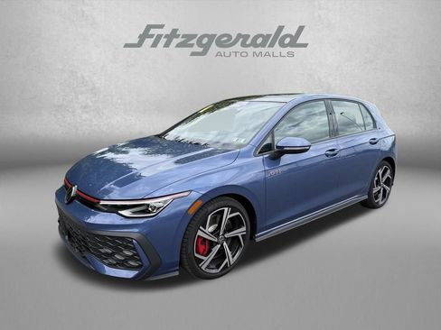 Used 2026 Volkswagen GTI SE FWD image 3