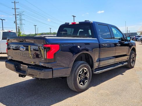Used 2023 Ford F150 Lightning XLT AWD/4WD image 6