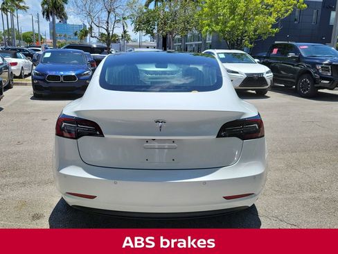 Used 2018 Tesla Model 3 Long Range RWD image 7