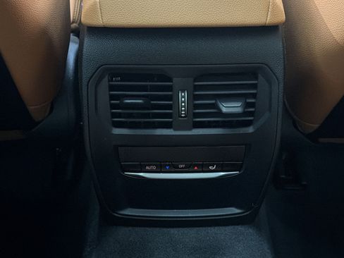 Used 2023 BMW 230i Coupe w/ Convenience Package RWD image 33