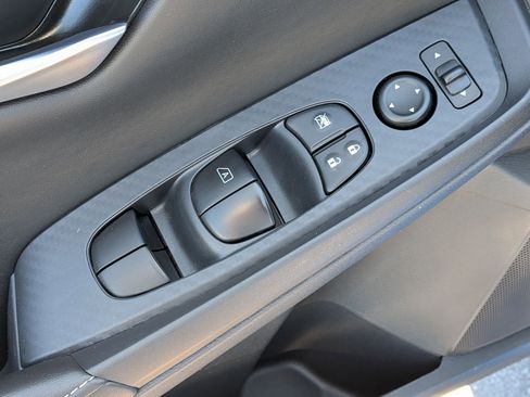 Used 2025 Nissan Sentra SV image 14