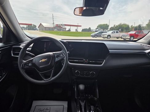 Used 2025 Chevrolet TrailBlazer LT image 8