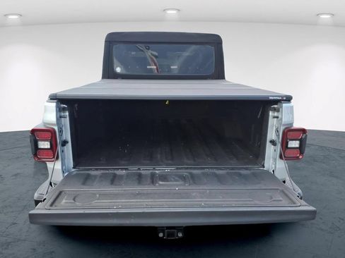Used 2024 Jeep Gladiator Mojave w/ Technology Group AWD/4WD image 11