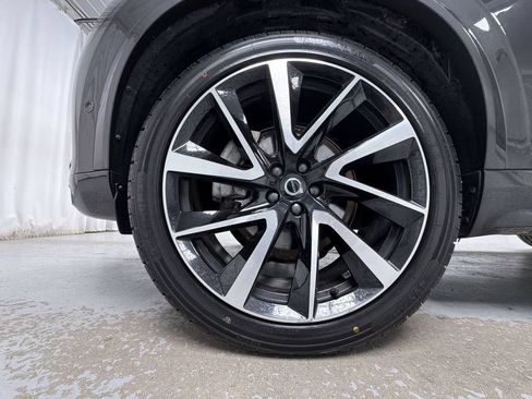 Used 2024 Volvo XC90 B6 Ultimate w/ Protection Package Premier AWD/4WD image 14