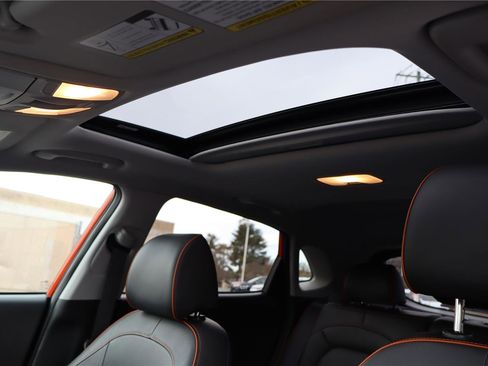 Used 2020 Hyundai Kona Limited image 23