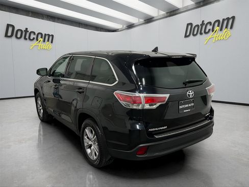 Used 2016 Toyota Highlander LE image 5