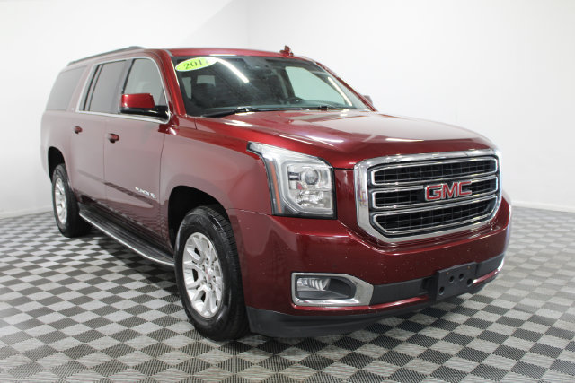 Used 2017 GMC Yukon XL SLT w/ Open Road Package AWD/4WD image 8