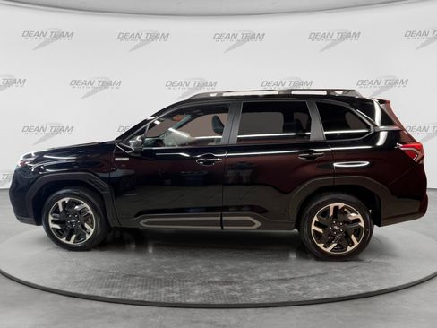 Certified 2025 Subaru Forester Limited AWD/4WD image 4