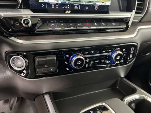 New 2026 GMC Sierra 1500 SLT w/ SLT Premium Plus Package image 30