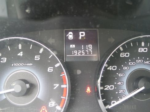 Used 2010 Subaru Outback 2.5i image 16