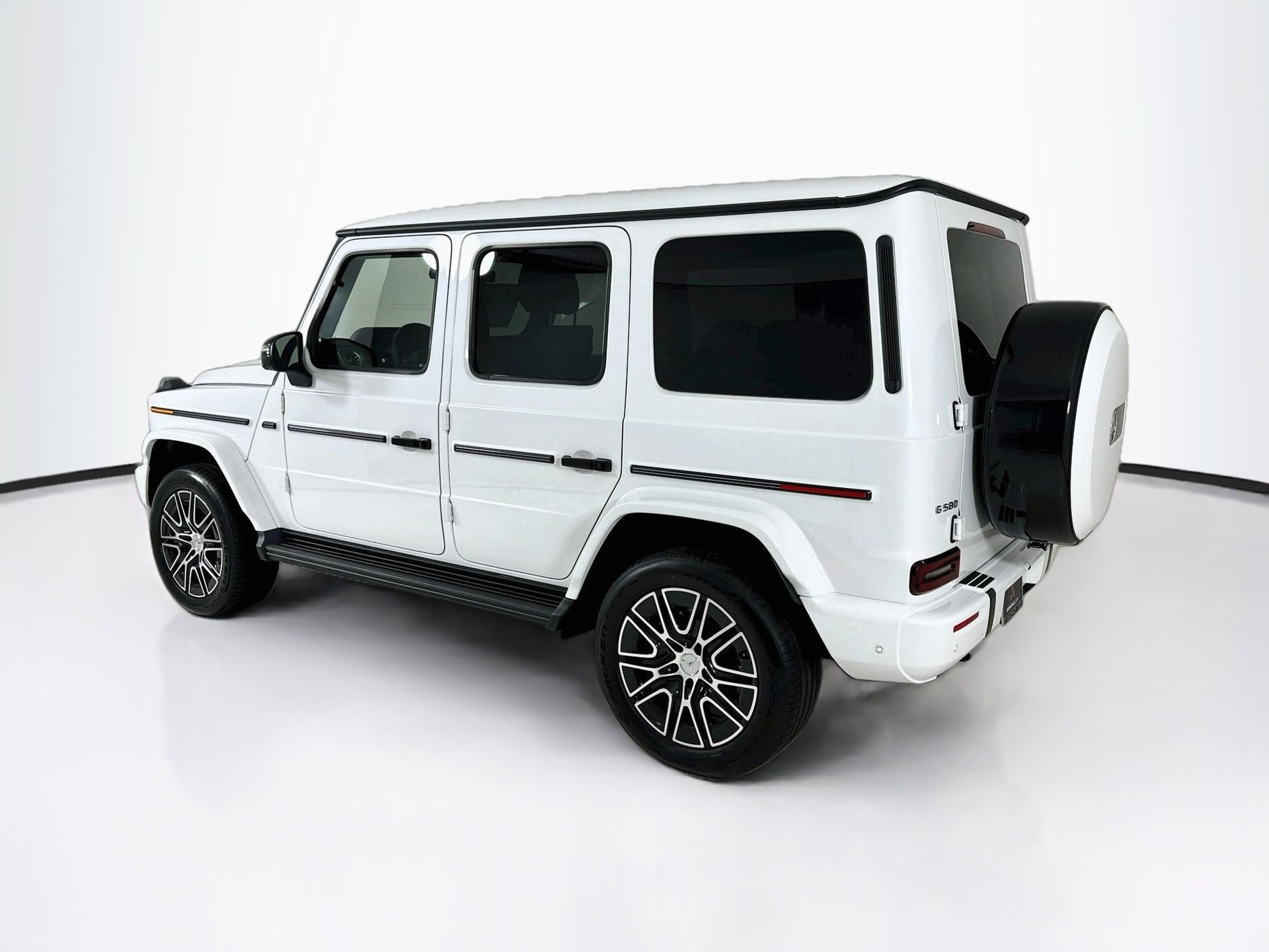 New 2027 Mercedes-Benz G 580 e image 6