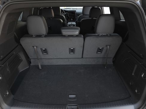 Used 2024 GMC Acadia AT4 w/ LPO, Floor Liner Package image 32