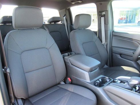 New 2026 Chevrolet Colorado LT image 9