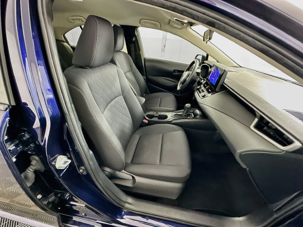 Used 2024 Toyota Corolla LE FWD image 31