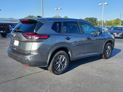 Certified 2024 Nissan Rogue S FWD image 3