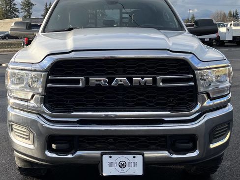 Used 2022 RAM 2500 Tradesman w/ Chrome Appearance Group image 2