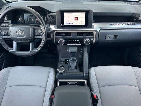 Used 2025 Toyota Tacoma SR5 AWD/4WD image 13
