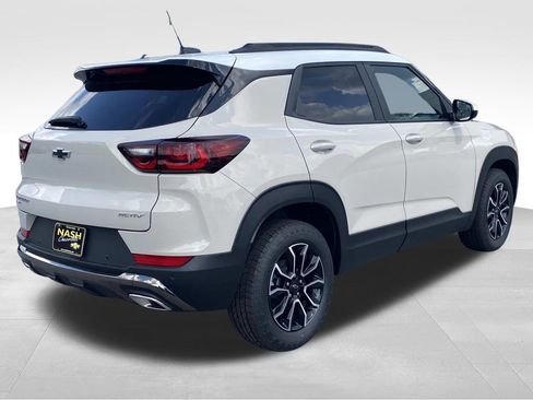 New 2026 Chevrolet TrailBlazer ACTIV w/ Convenience Package image 3