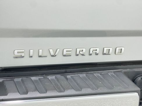Used 2018 Chevrolet Silverado 1500 LT w/ All Star Edition AWD/4WD image 36