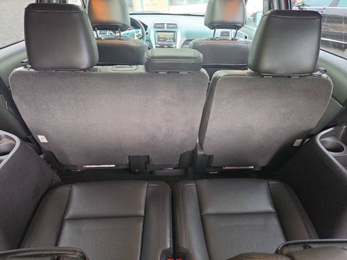 Used 2014 Ford Explorer Limited w/ Equipment Group 302A AWD/4WD image 20