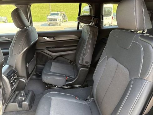 New 2026 Jeep Grand Cherokee L Laredo AWD/4WD image 6