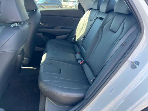 New 2026 Hyundai Elantra Limited FWD image 26