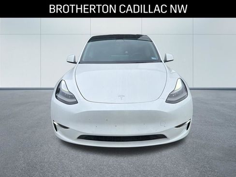 Used 2022 Tesla Model Y Long Range AWD/4WD image 2