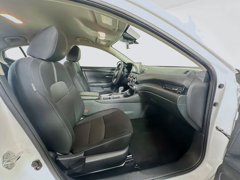 Used 2024 Nissan Sentra SV image 28