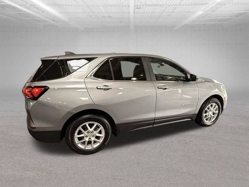 Used 2024 Chevrolet Equinox LT FWD image 22