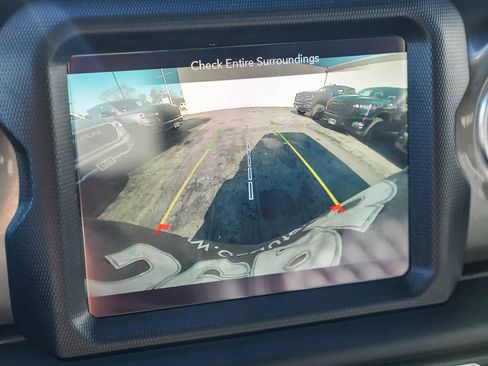 Used 2022 Jeep Wrangler Unlimited Sahara image 22