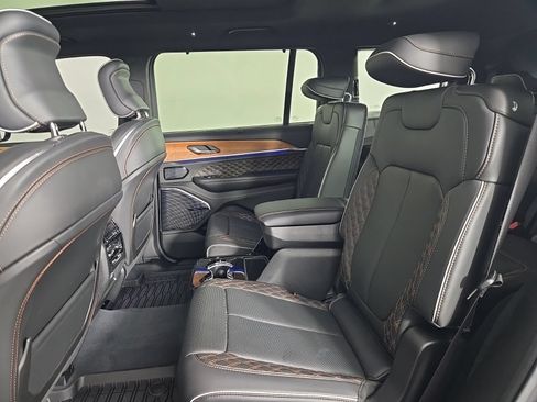 Used 2023 Jeep Grand Cherokee L Summit AWD/4WD image 12
