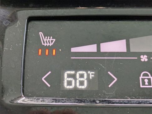 Certified 2023 Volvo XC90 B6 Plus w/ Protection Package Premier image 20