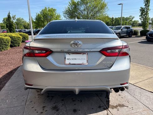 Used 2024 Toyota Camry SE image 4