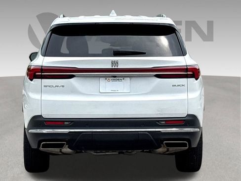 Used 2025 Buick Enclave Preferred FWD image 18
