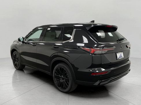New 2026 Mitsubishi Outlander LE AWD/4WD image 38