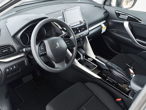 New 2026 Mitsubishi Eclipse Cross ES image 6