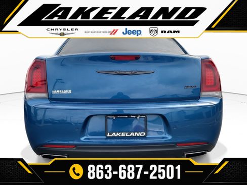 Used 2022 Chrysler 300 Touring L RWD image 5