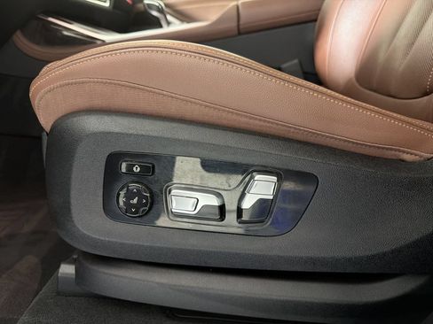 Used 2020 BMW X7 xDrive40i w/ Premium Package AWD/4WD image 15