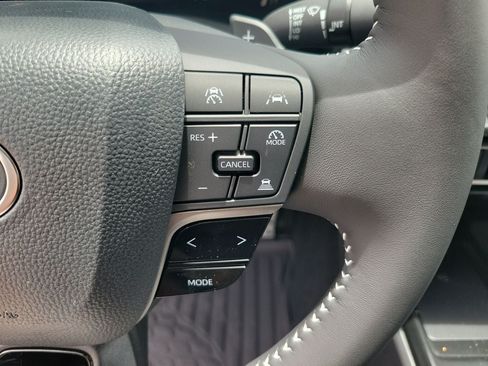 Used 2026 Toyota Camry SE FWD image 21