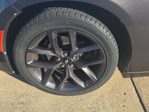 Used 2019 Dodge Charger SXT image 50